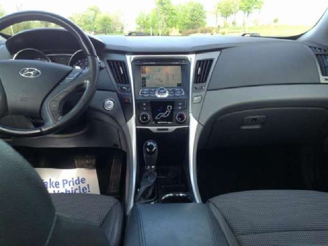2011 Hyundai Sonata SE 4dr Sedan 6A